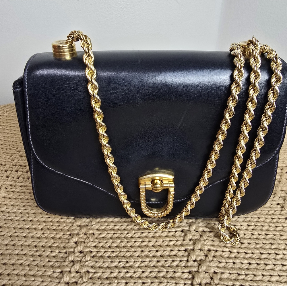 Gucci Chain Motif Lock Metal Fittings Box Calf Shoulder Bag